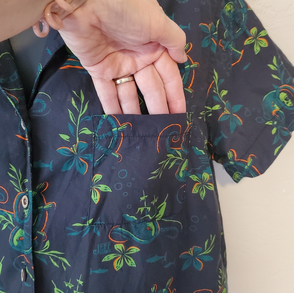 Women's Jeff Granito tiki deep dive print Hawaiian shirt L - Picture 2 of 8
